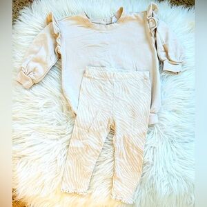 Baby Gap Sweatshirt with Animal Print Leggings